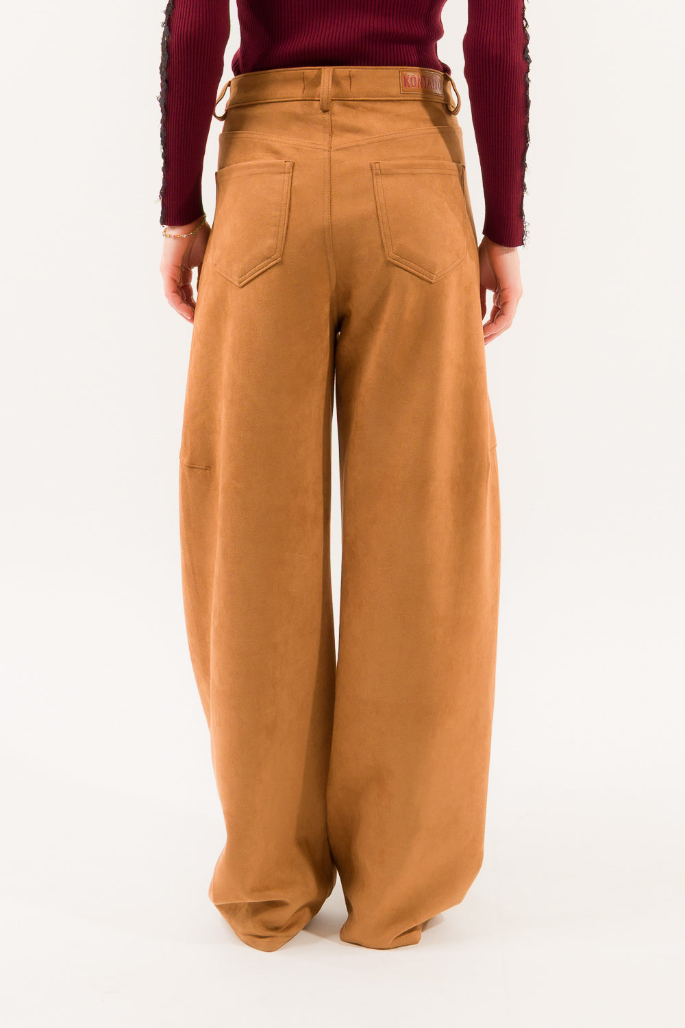 PANTALONE BARREL SUEDE BORCHIE